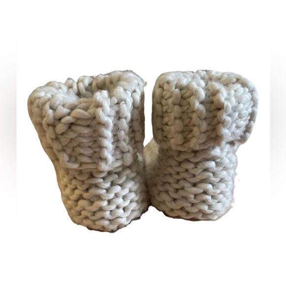 3 for $30! Used lemon knitted fuzzy slippers - Picture 5 of 6